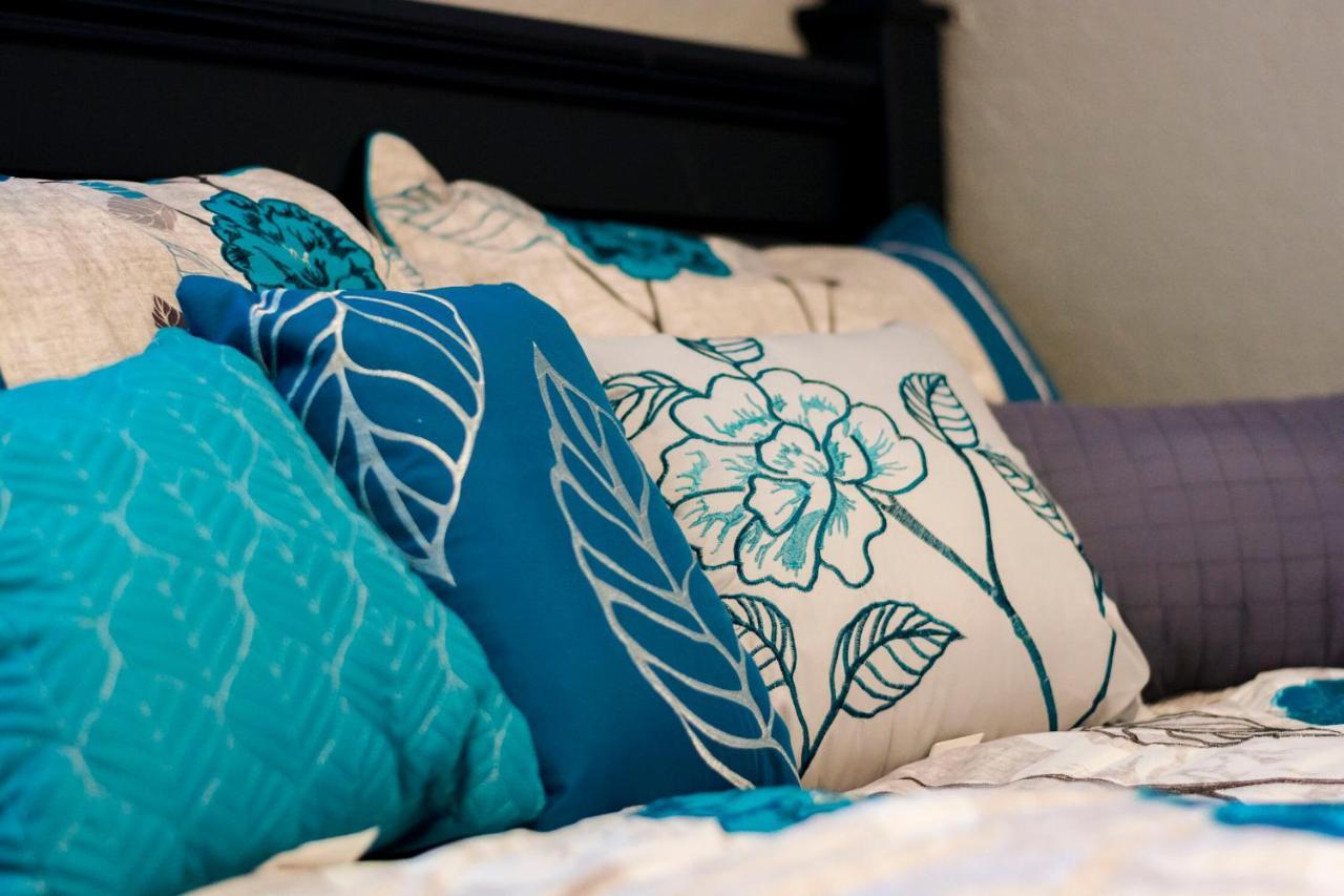 Cute Bungalow In Down Town With Jacuzzi & Grill Holiday home Tampa