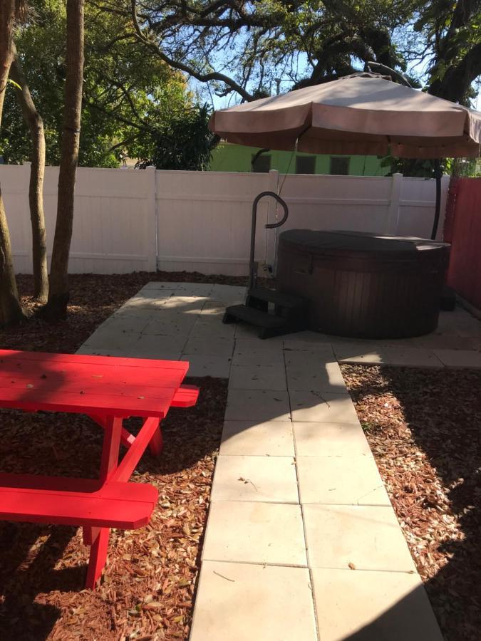 Holiday home Cute Bungalow In Down Town With Jacuzzi & Grill