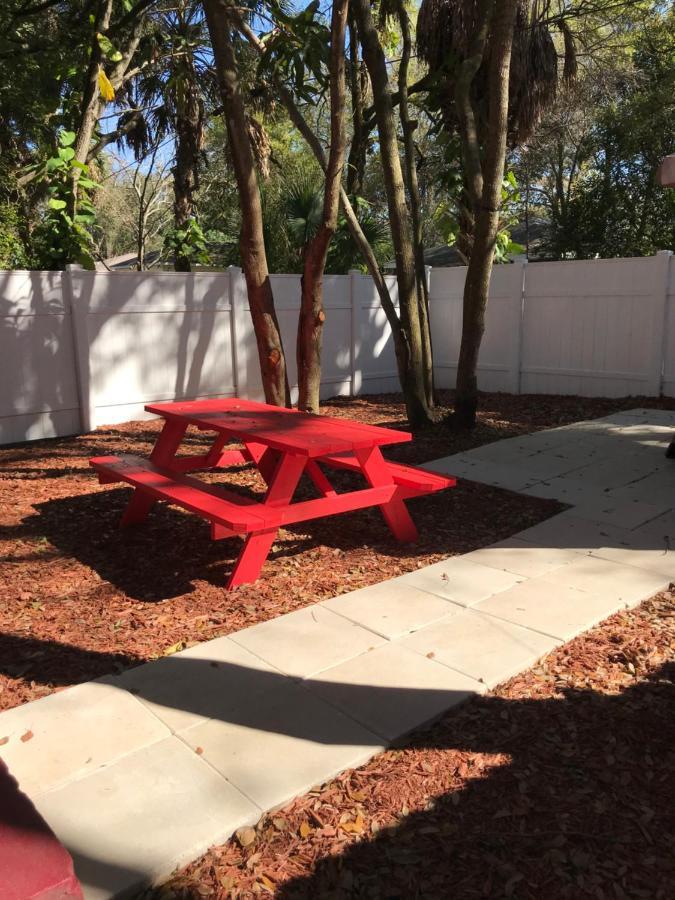 Cute Bungalow In Down Town With Jacuzzi & Grill Holiday home *