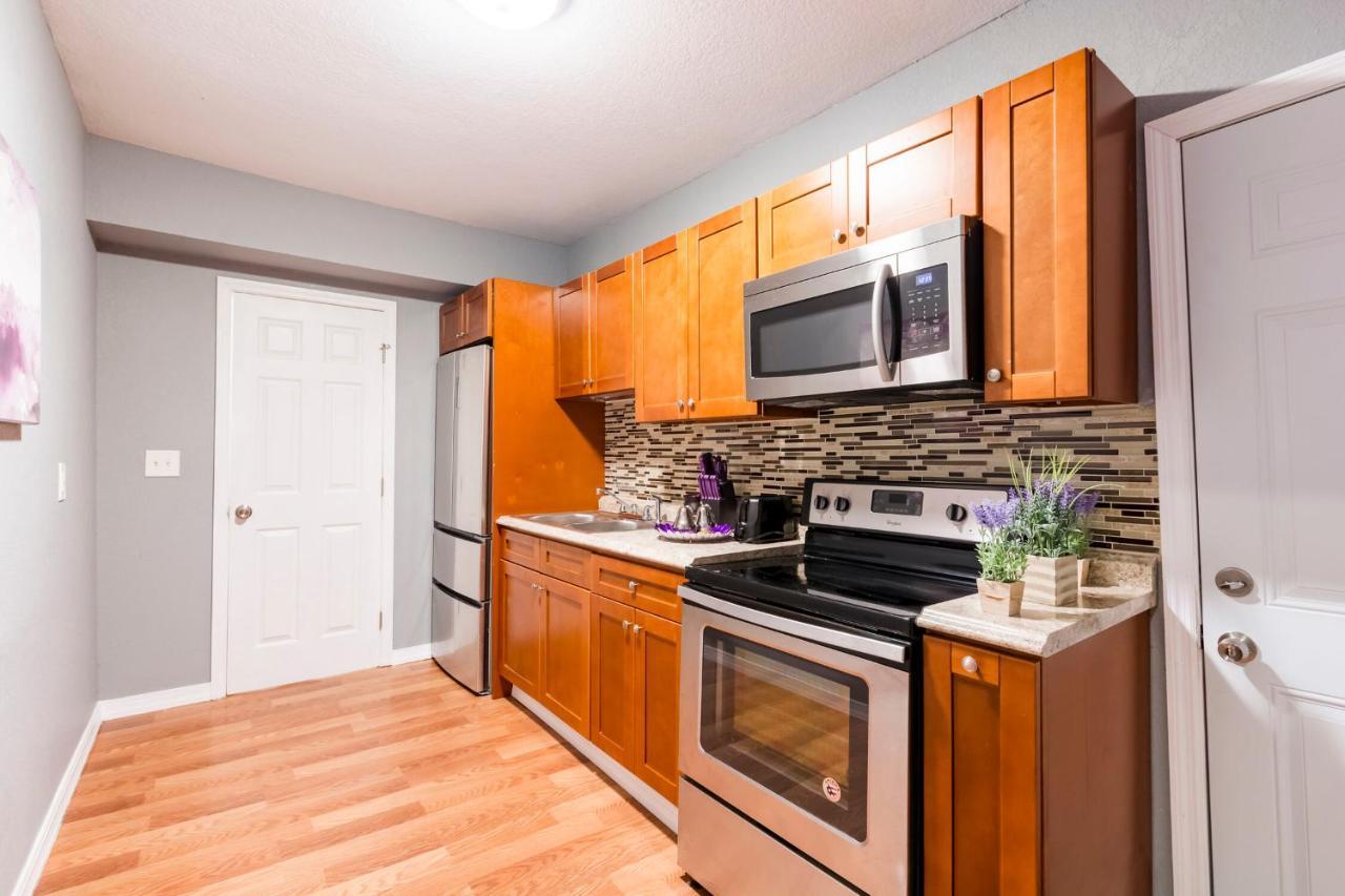 Cute Bungalow In Down Town With Jacuzzi & Grill * Tampa